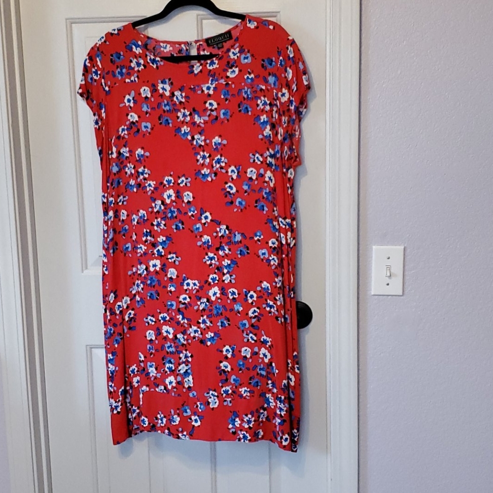 Cap sleeve shift dress